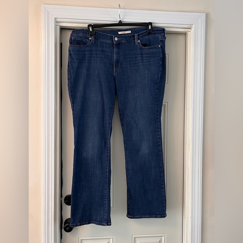 Levi’s Classic Bootcut in medium blue wash! Size 18W! Great condition! - Picture 11 of 12